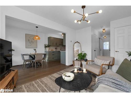 1431 Rankin Way, Innisfil, ON - Indoor Photo Showing Living Room