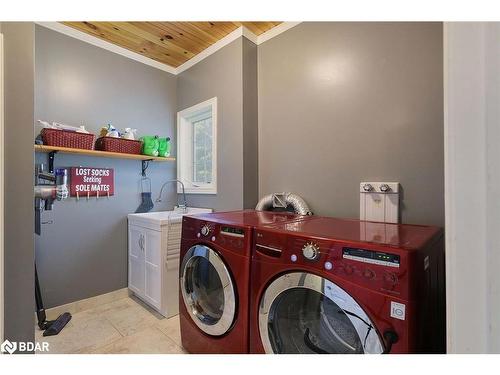 995 Chapman Street, Bell Ewart, ON - Indoor Photo Showing Laundry Room