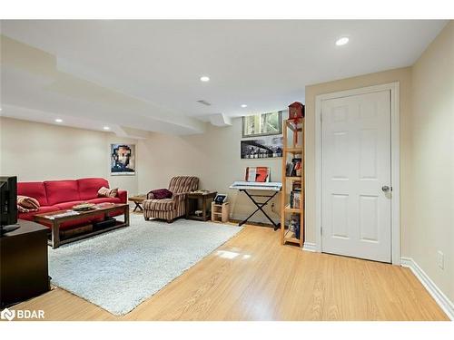 22-130 Robert Street, Milton, ON - Indoor