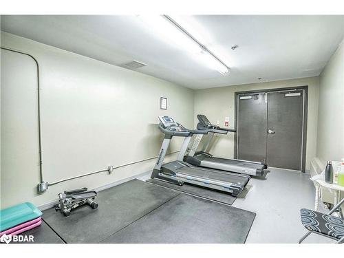 323-5317 Upper Middle Road, Burlington, ON - Indoor Photo Showing Gym Room