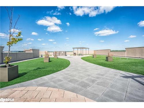 323-5317 Upper Middle Road, Burlington, ON - Outdoor