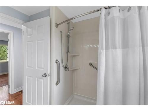 3 Comforts Cove, Innisfil, ON - Indoor Photo Showing Bathroom