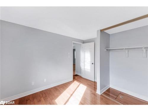 3 Comforts Cove, Innisfil, ON - Indoor Photo Showing Other Room