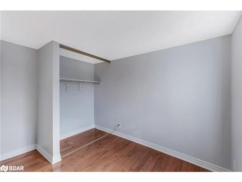 3 Comforts Cove, Innisfil, ON - Indoor Photo Showing Other Room