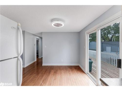 3 Comforts Cove, Innisfil, ON - Indoor Photo Showing Other Room