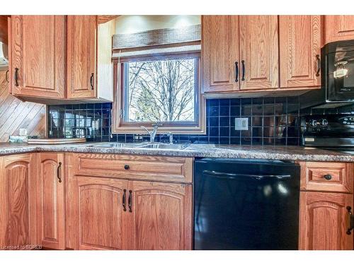 356 Cedar Drive, Turkey Point, ON - Indoor Photo Showing Kitchen