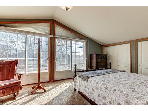 356 Cedar Drive, Turkey Point, ON - Indoor Photo Showing Bedroom