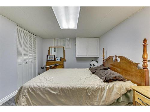 982 59 Highway, Port Rowan, ON - Indoor Photo Showing Bedroom