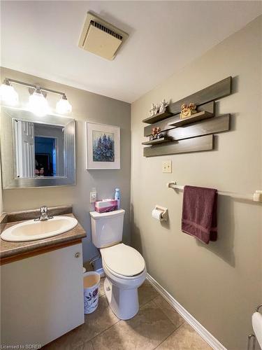 405-17 Mill Pond Court, Simcoe, ON - Indoor Photo Showing Bathroom