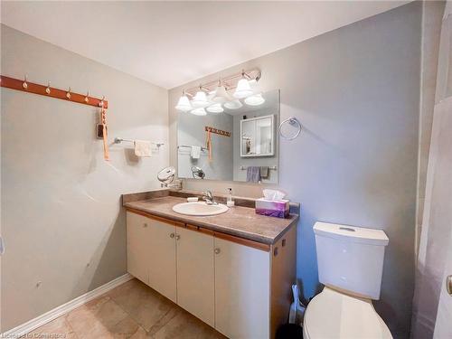 405-17 Mill Pond Court, Simcoe, ON - Indoor Photo Showing Bathroom