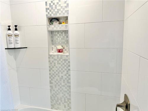 1652 Windham Road 11, Windham Centre, ON - Indoor Photo Showing Bathroom