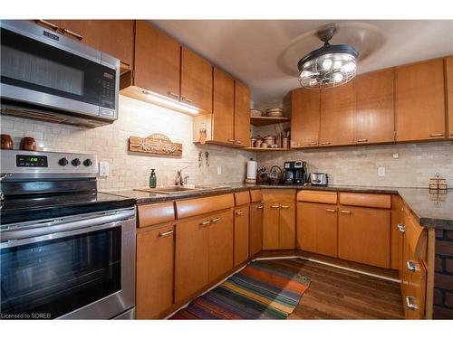 60 Burwell Road, Norfolk, ON - Indoor Photo Showing Kitchen