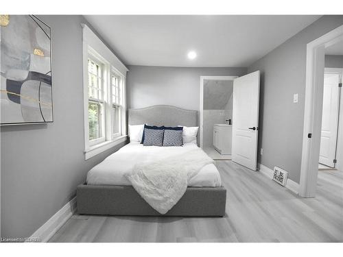 378 Norfolk Street N, Simcoe, ON - Indoor Photo Showing Bedroom