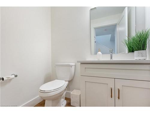 47 Amber Street, Waterford, ON - Indoor Photo Showing Bathroom