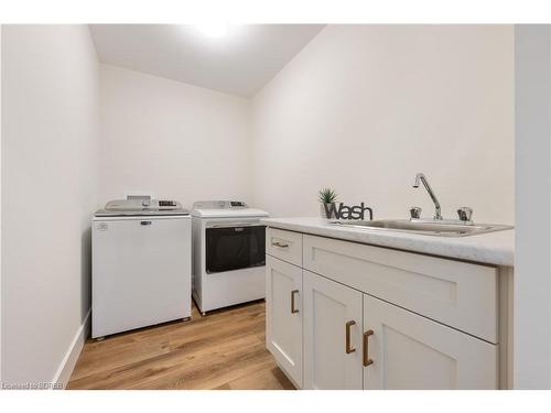 47 Amber Street, Waterford, ON - Indoor Photo Showing Laundry Room