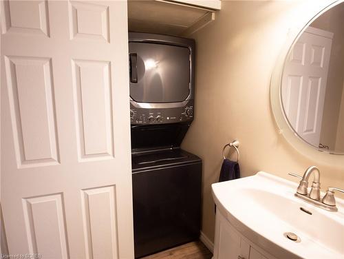 19 First Avenue, Port Dover, ON - Indoor Photo Showing Laundry Room