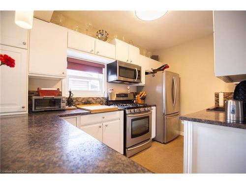 19 First Avenue, Port Dover, ON - Indoor Photo Showing Kitchen