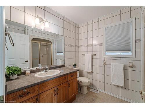 8-615 Nelson Street W, Port Dover, ON - Indoor Photo Showing Bathroom