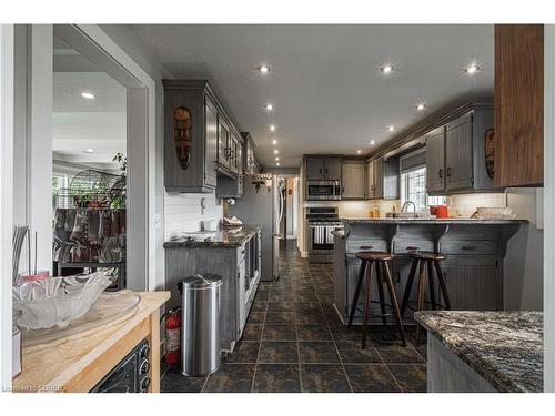 26 Summerhaven Crescent, Selkirk, ON - Indoor Photo Showing Kitchen With Upgraded Kitchen