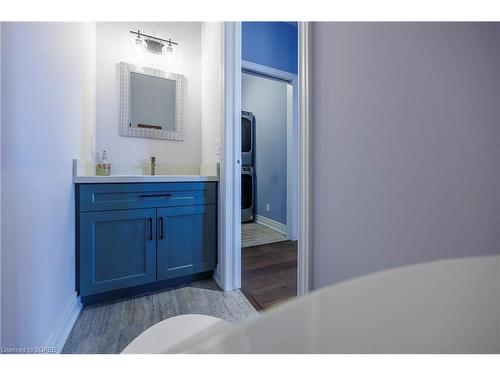 6 Mckeen Street, Jarvis, ON - Indoor Photo Showing Bathroom