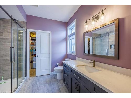 6 Mckeen Street, Jarvis, ON - Indoor Photo Showing Bathroom
