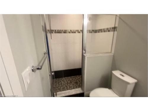 211-53 Arthur Street S, Guelph, ON - Indoor Photo Showing Bathroom