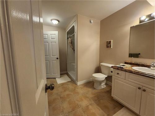 39 Driftwood Drive, Simcoe, ON - Indoor Photo Showing Bathroom