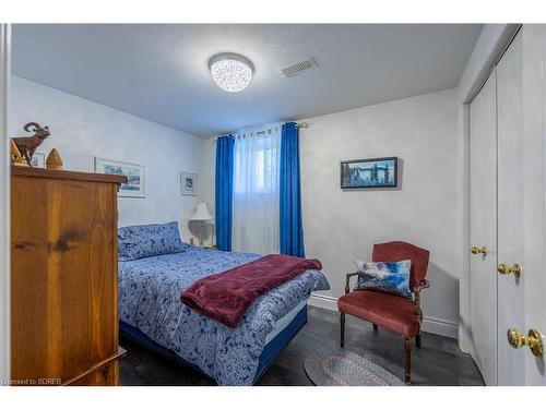 8 Oak Ridge Court, Port Dover, ON - Indoor Photo Showing Bedroom