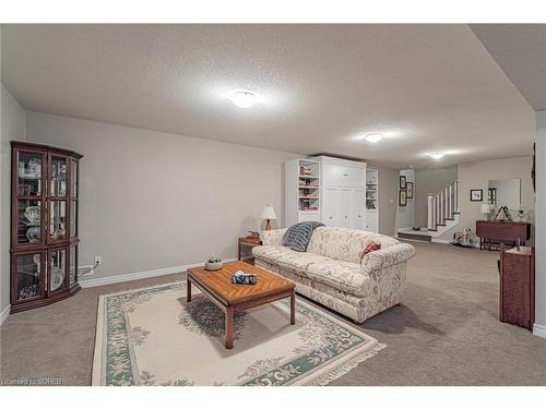 5 Trinity Lane, Waterford, ON - Indoor Photo Showing Living Room