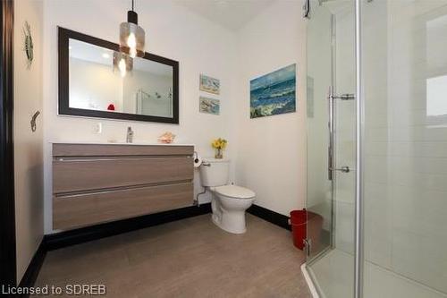 416 Ph-38 Harbour Street, Port Dover, ON - Indoor Photo Showing Bathroom