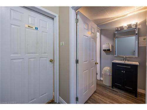 15 Jaylin Crescent, Port Dover, ON - Indoor Photo Showing Bathroom