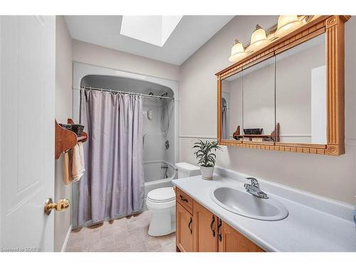 31 Leslie Avenue, Port Dover, ON - Indoor Photo Showing Bathroom