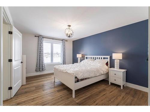82 Sunview Drive, Norwich, ON - Indoor Photo Showing Bedroom