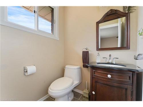 1174 Charlotteville 2 Road, Vittoria, ON - Indoor Photo Showing Bathroom
