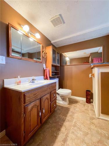 1650 3Rd Concession Road, St. Williams, ON - Indoor Photo Showing Bathroom
