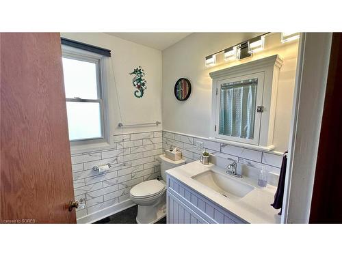 4147 Lakeshore Road, St. Williams, ON - Indoor Photo Showing Bathroom