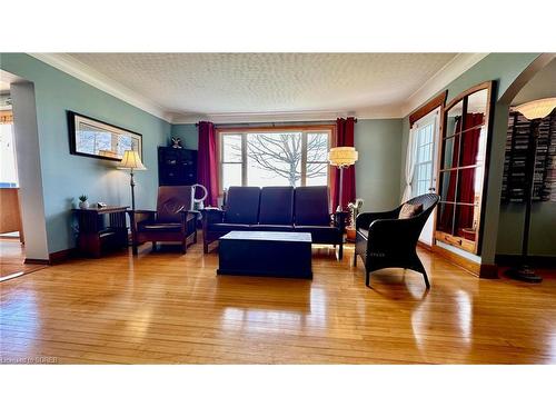 4147 Lakeshore Road, St. Williams, ON - Indoor Photo Showing Living Room