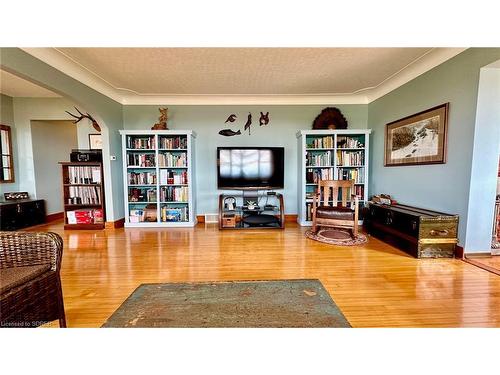 4147 Lakeshore Road, St. Williams, ON - Indoor Photo Showing Living Room