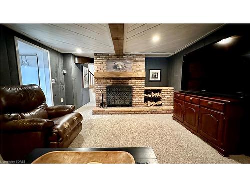 9 Appletree Court, Simcoe, ON - Indoor With Fireplace