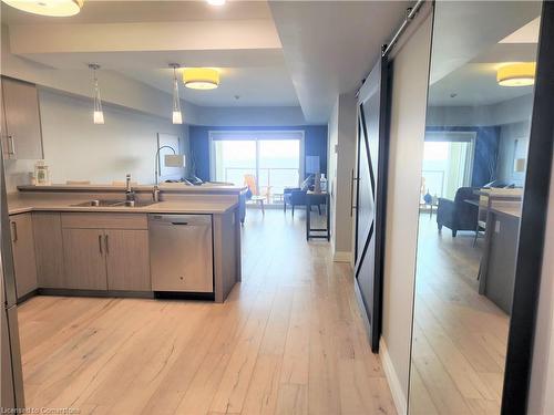 207-12 Erie Boulevard, Port Rowan, ON - Indoor Photo Showing Kitchen With Double Sink