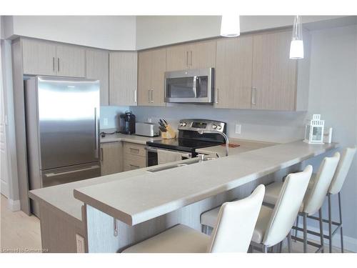 207-12 Erie Boulevard, Port Rowan, ON - Indoor Photo Showing Kitchen