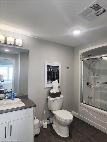 207-12 Erie Boulevard, Port Rowan, ON - Indoor Photo Showing Bathroom