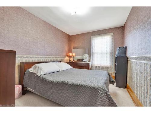 907 Forestry Farm Road, St. Williams, ON - Indoor Photo Showing Bedroom