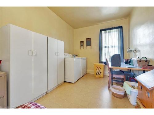 907 Forestry Farm Road, St. Williams, ON - Indoor Photo Showing Laundry Room