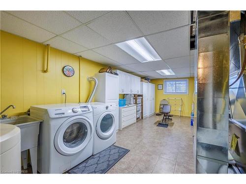 15 Edge Street, Brantford, ON - Indoor Photo Showing Laundry Room