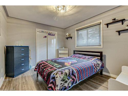 15 Sheridan Boulevard, Simcoe, ON - Indoor Photo Showing Bedroom