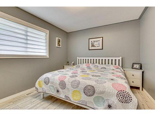 15 Sheridan Boulevard, Simcoe, ON - Indoor Photo Showing Bedroom