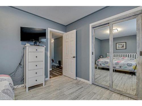 15 Sheridan Boulevard, Simcoe, ON - Indoor Photo Showing Bedroom