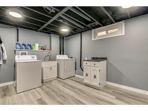 15 Sheridan Boulevard, Simcoe, ON - Indoor Photo Showing Laundry Room