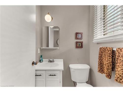 22 Brown Street, Port Dover, ON - Indoor Photo Showing Bathroom
